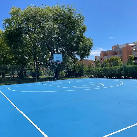 Lovely Flat With Pool Access Apartament *